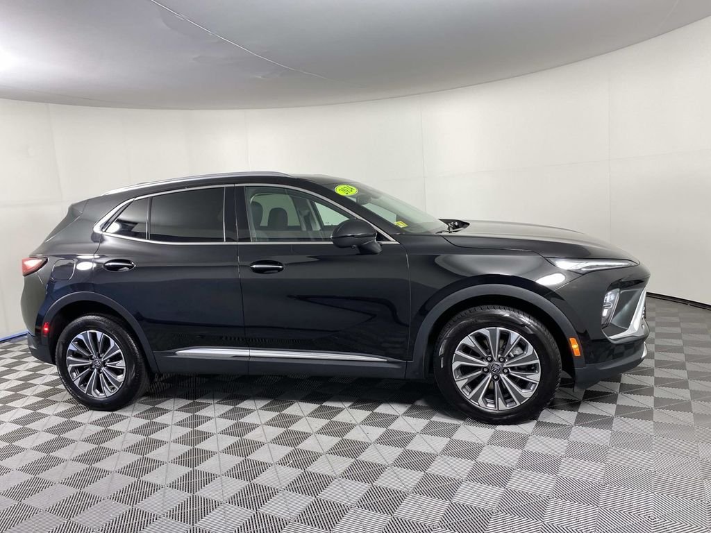 Used 2024 Black Buick Preferred image 10
