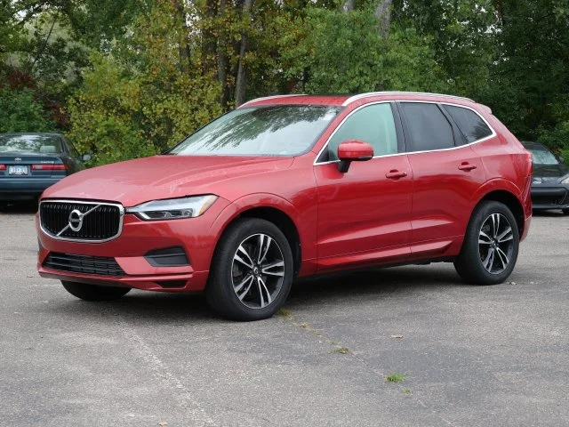 Used 2018 Volvo XC60 Momentum with VIN YV4A22RKXJ1093844 for sale in White Bear Lake, Minnesota