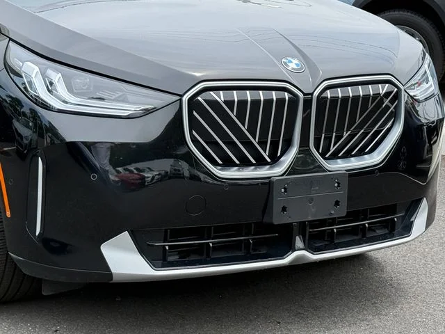 Used 2025 Black Sapphire Metallic BMW 30 xDrive image 7