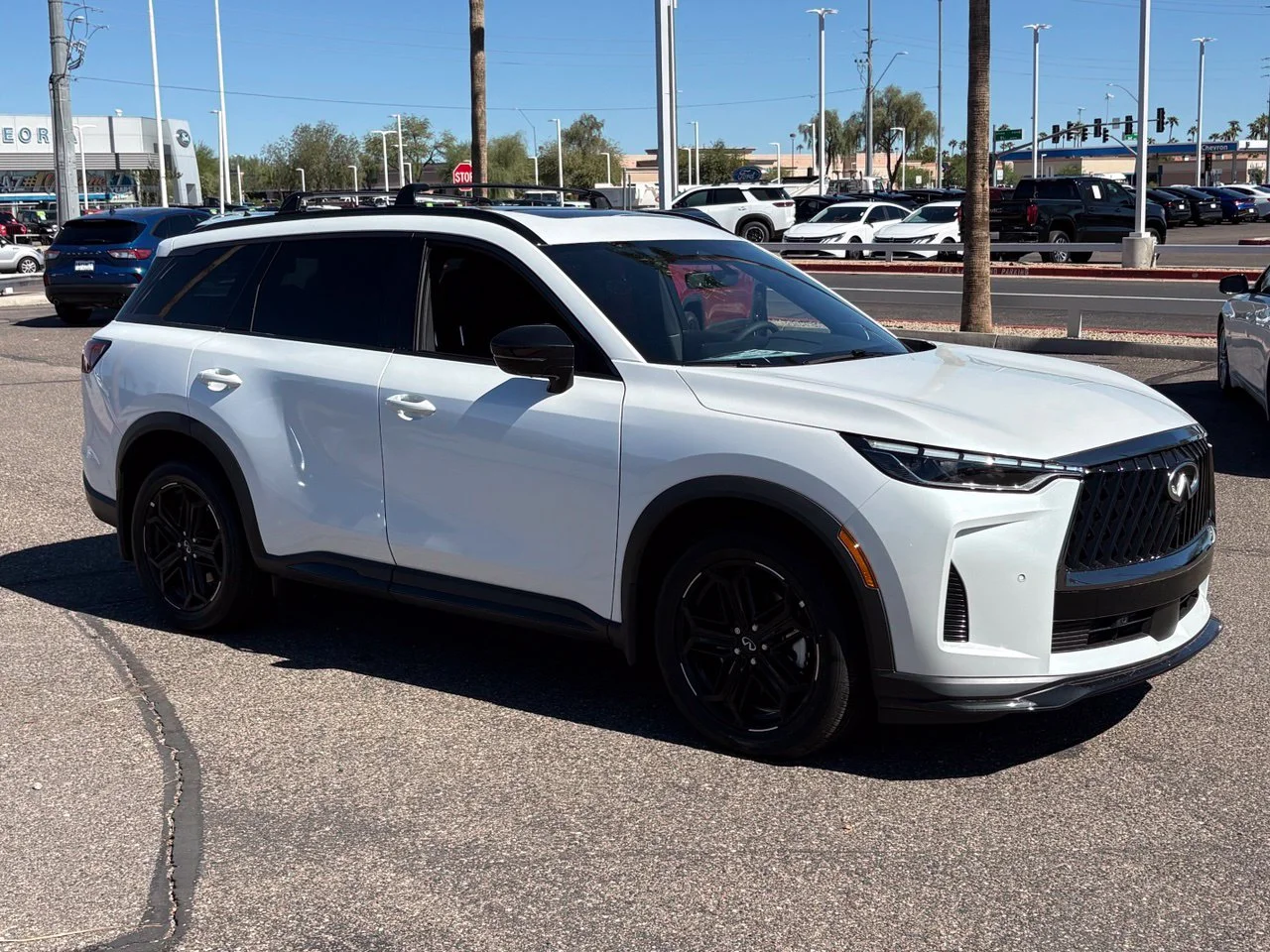 New 2027 RADIANT WHITE INFINITI Sport AWD image 8