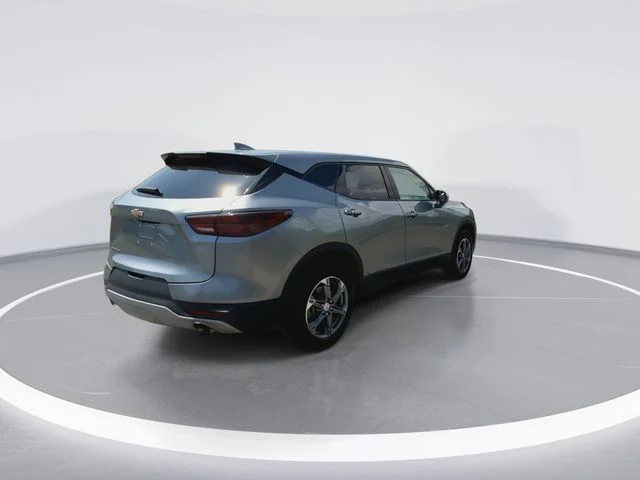 Used 2025 Gray Chevrolet LT image 10