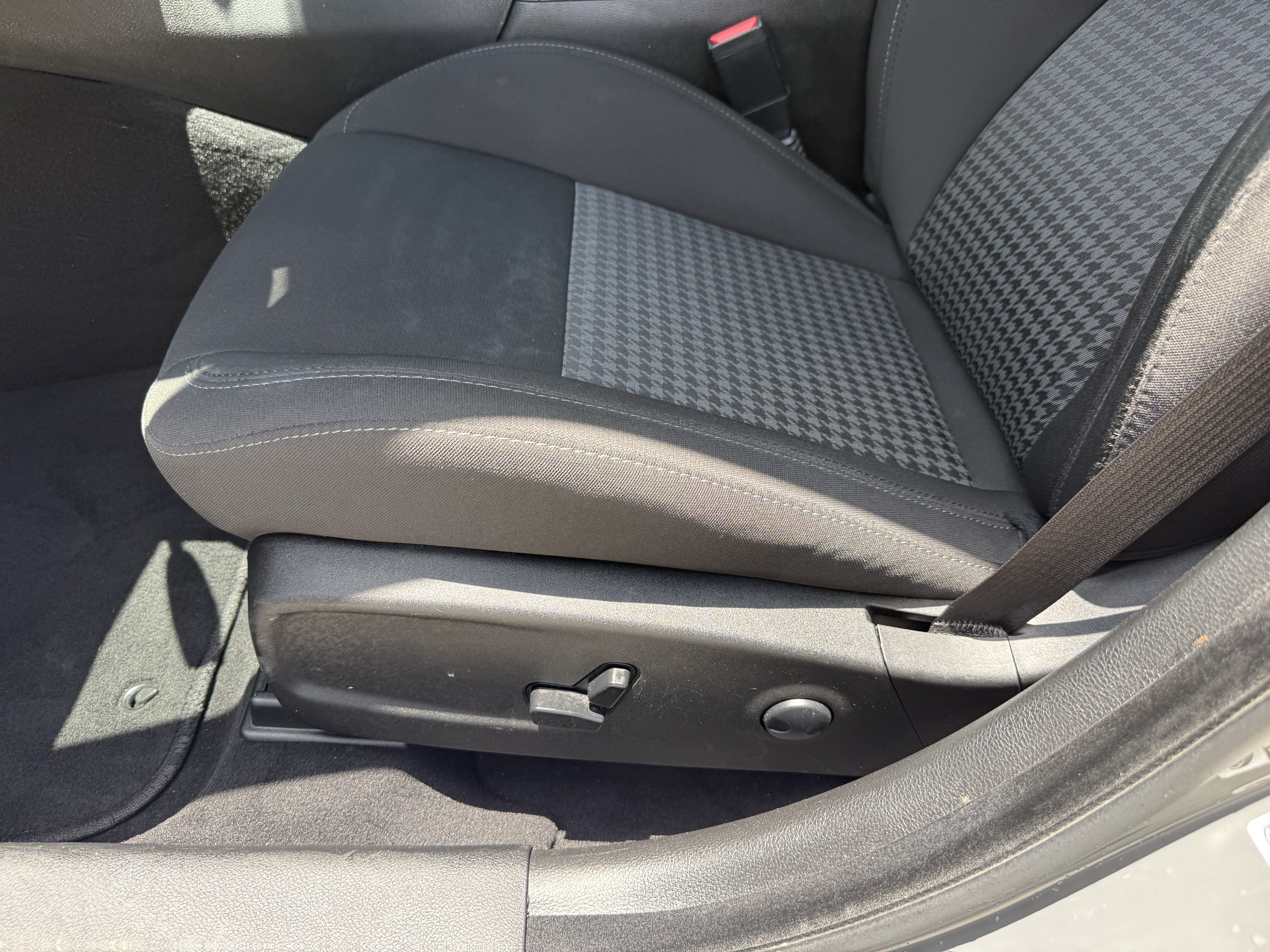 Used 2023 Destroyer Gray Clearcoat Dodge  image 27