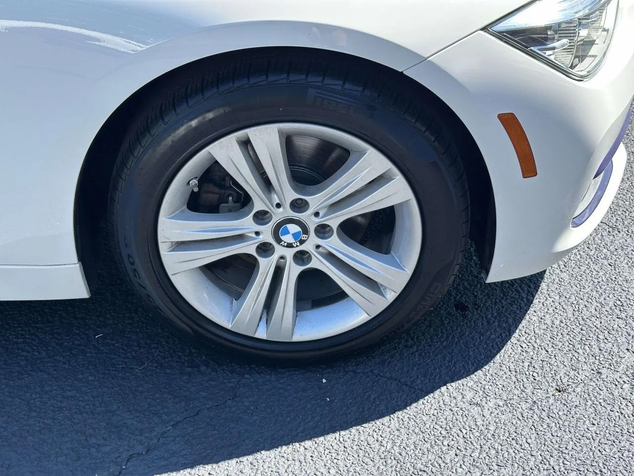 Used 2016 Alpine White BMW xDrive image 10