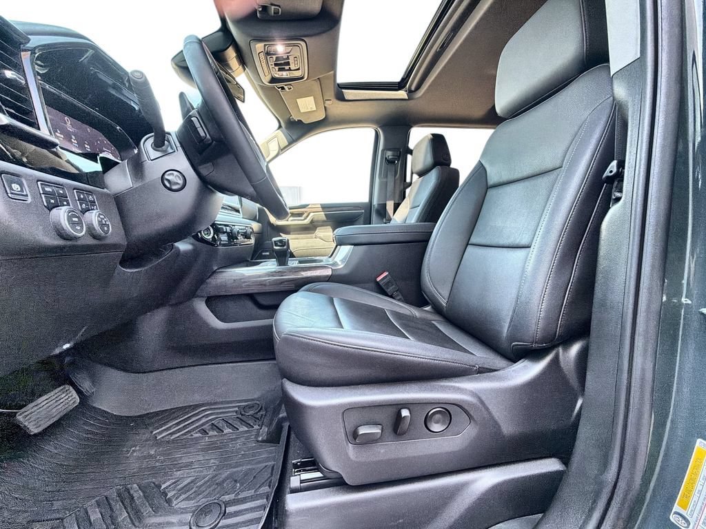 Used 2025 Cypress Gray Chevrolet LTZ image 20