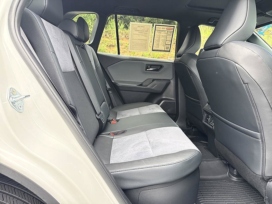Used 2026 Wind Chill Pearl w/Black Roof Toyota XSE image 22