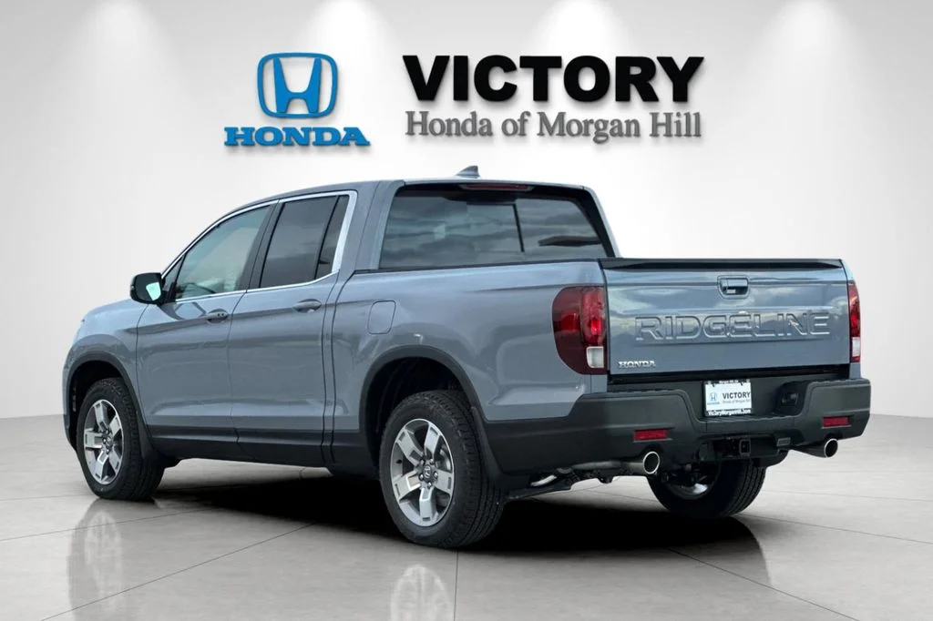 New 2026 Sonic Gray Pearl Honda RTL image 6