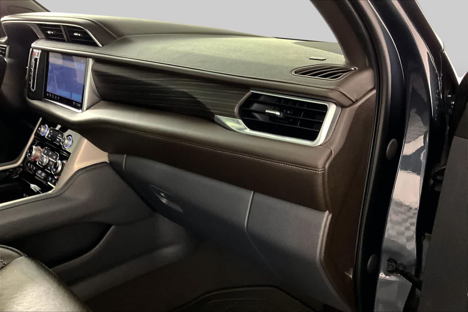 2021 GMC Yukon Denali - Photo 52