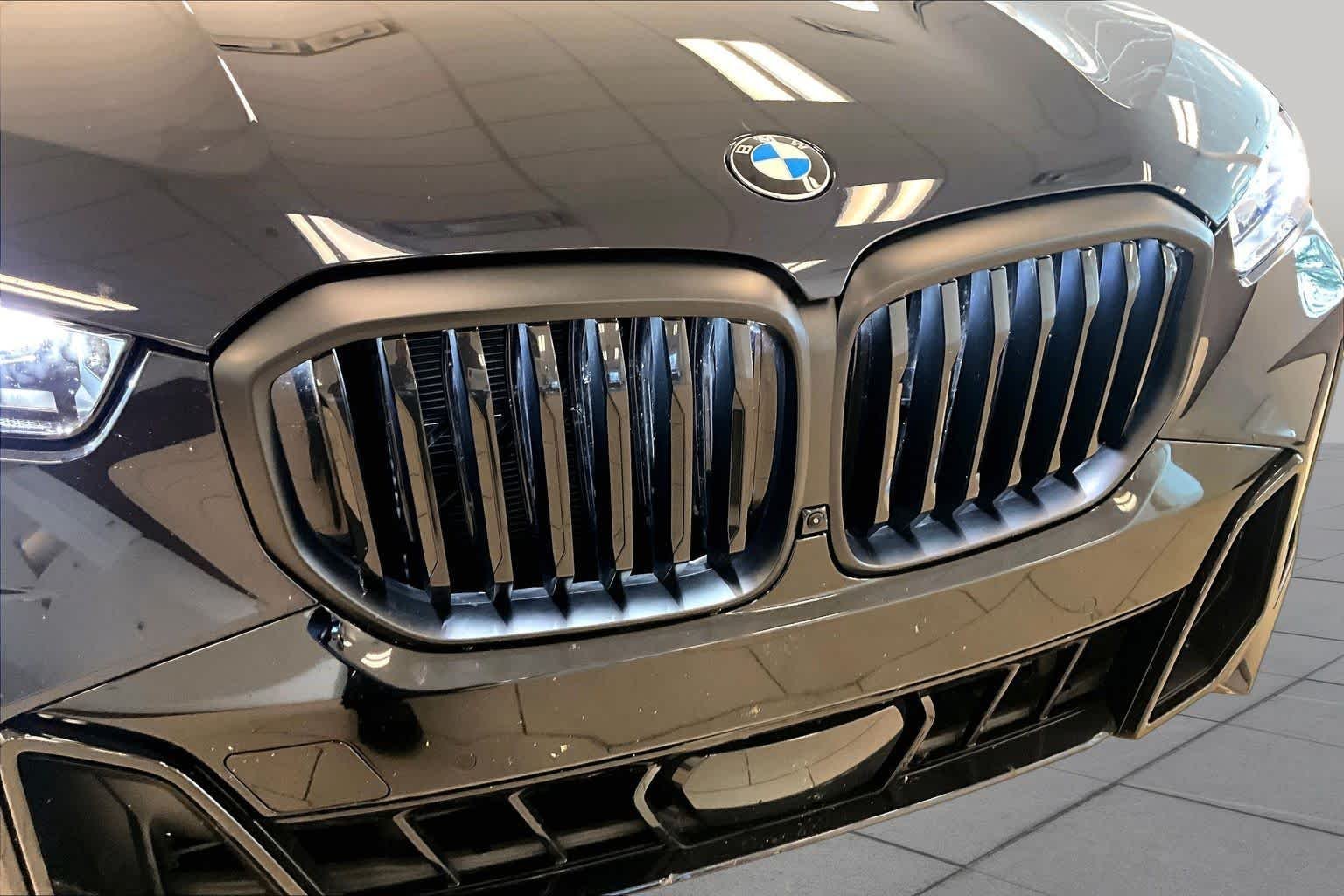 Used 2026 Carbon Black Metallic BMW xDrive40i image 28