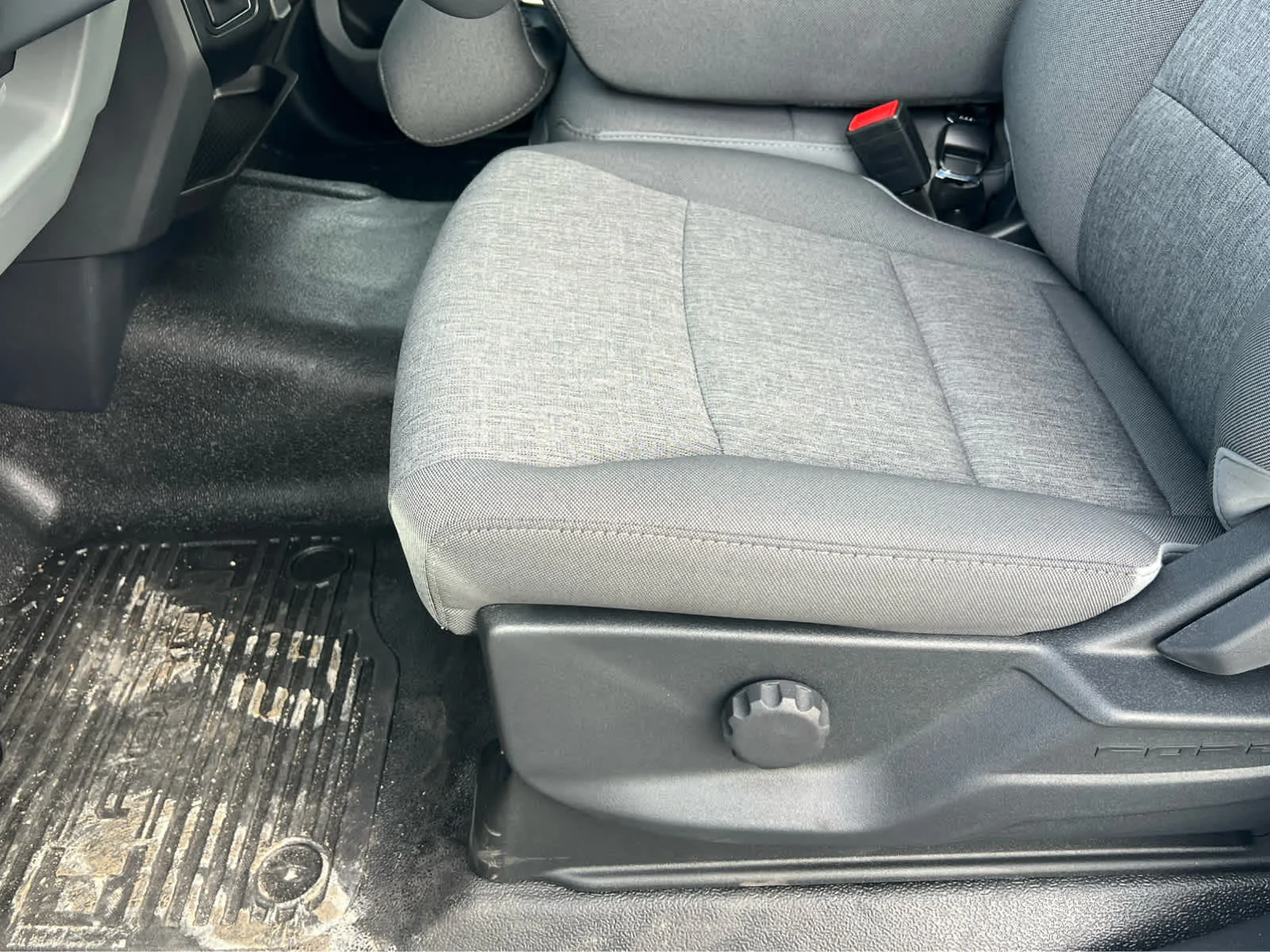 2025 Ford F-350 Super Duty Chassis Cab XL - Photo 25