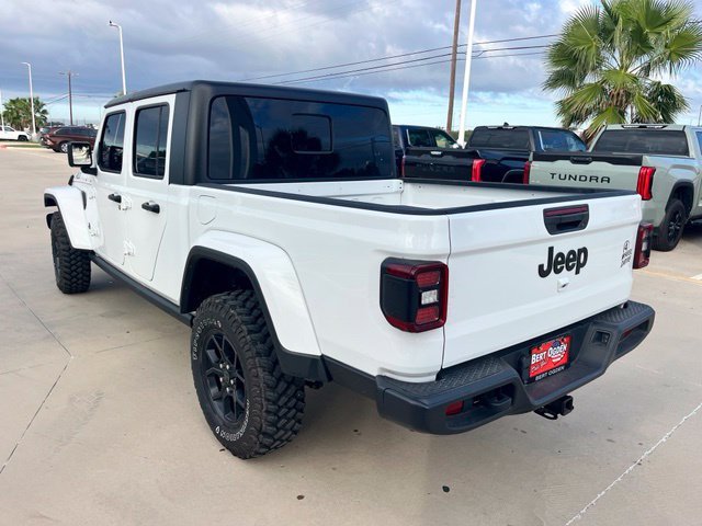 Used 2025 White Jeep Willys image 4