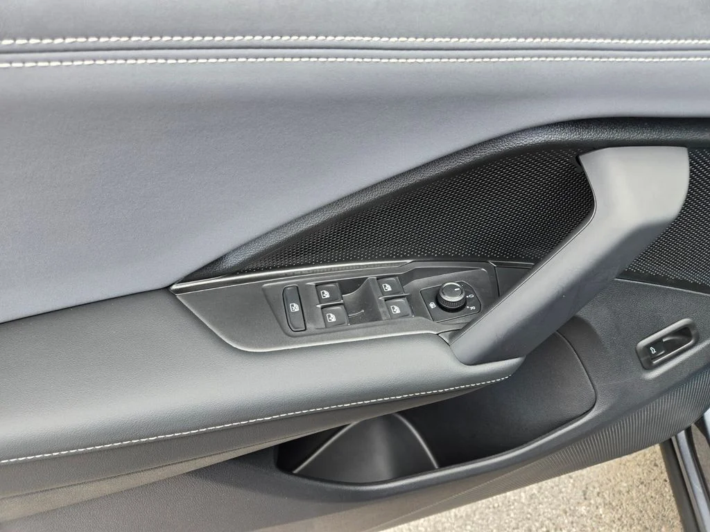 New 2026 Silver Volkswagen 2.0T SE R-Line Black image 10