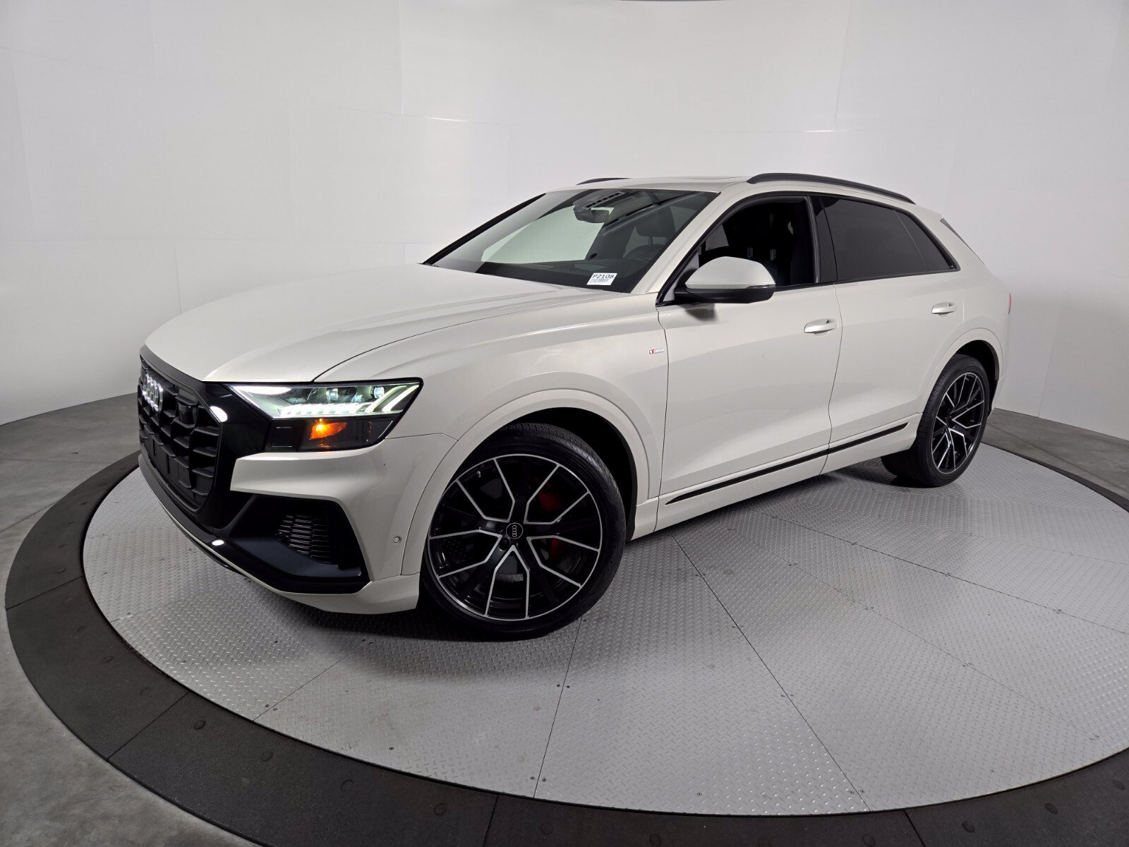 2023 Audi Q8