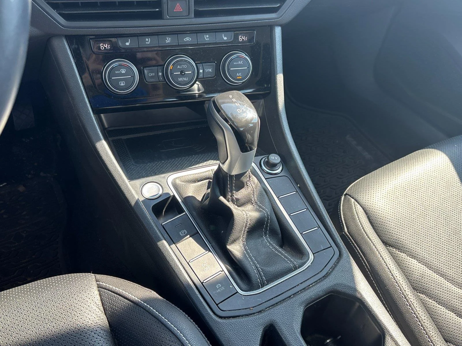 Used 2023 Platinum Gray Metallic Volkswagen SEL image 26