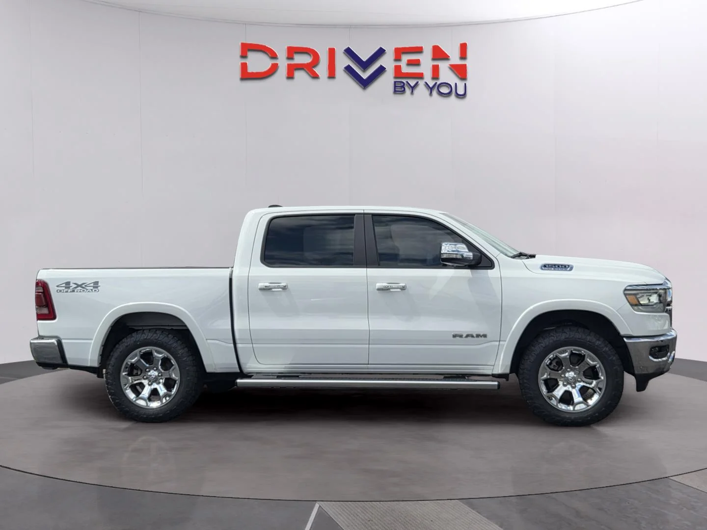 Used 2022 Bright White Clearcoat Ram Laramie image 6