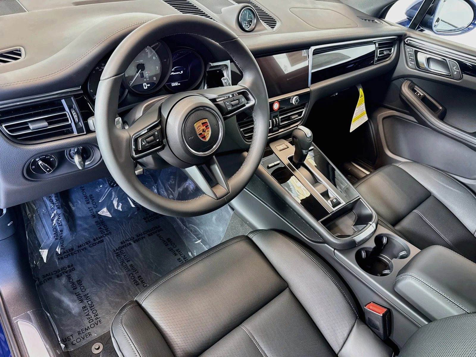 New 2026 Gentian Blue Metallic Porsche S image 4