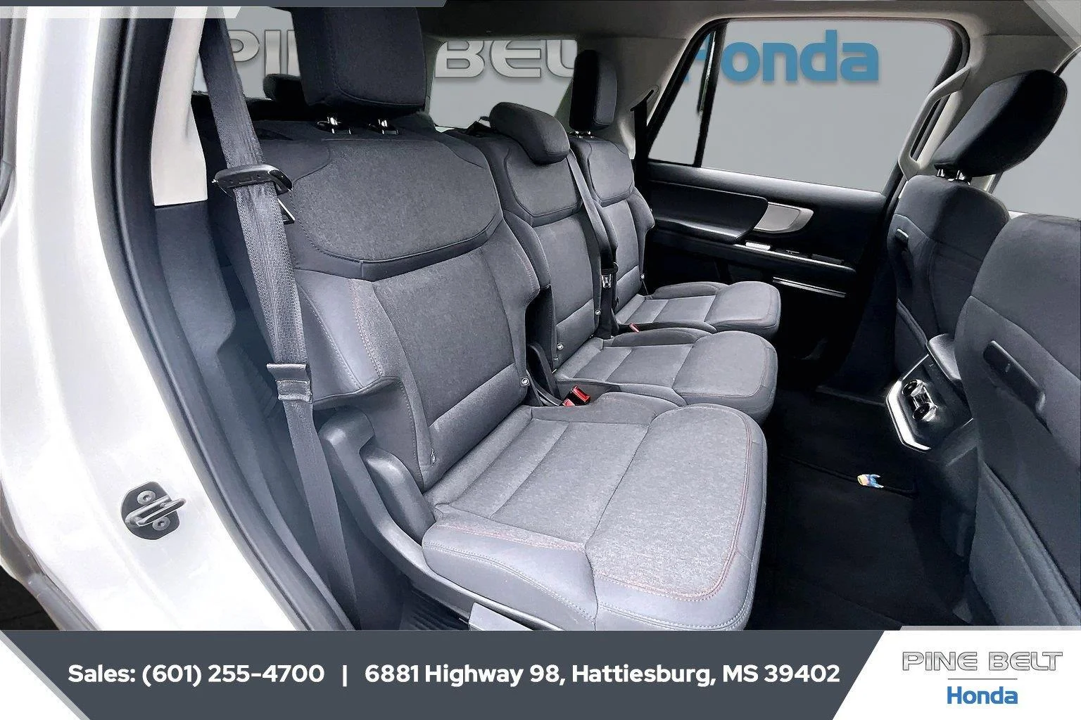 Used 2025 Oxford White Ford Active image 20