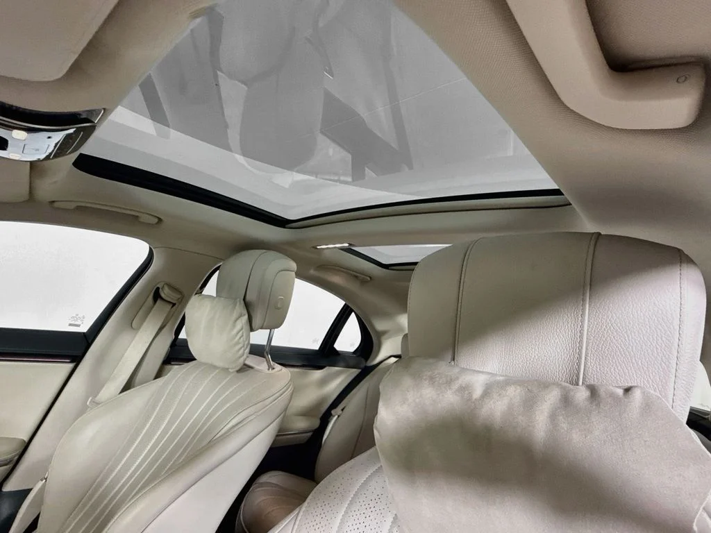 Used 2023 Gray Mercedes-Benz S 500 image 22
