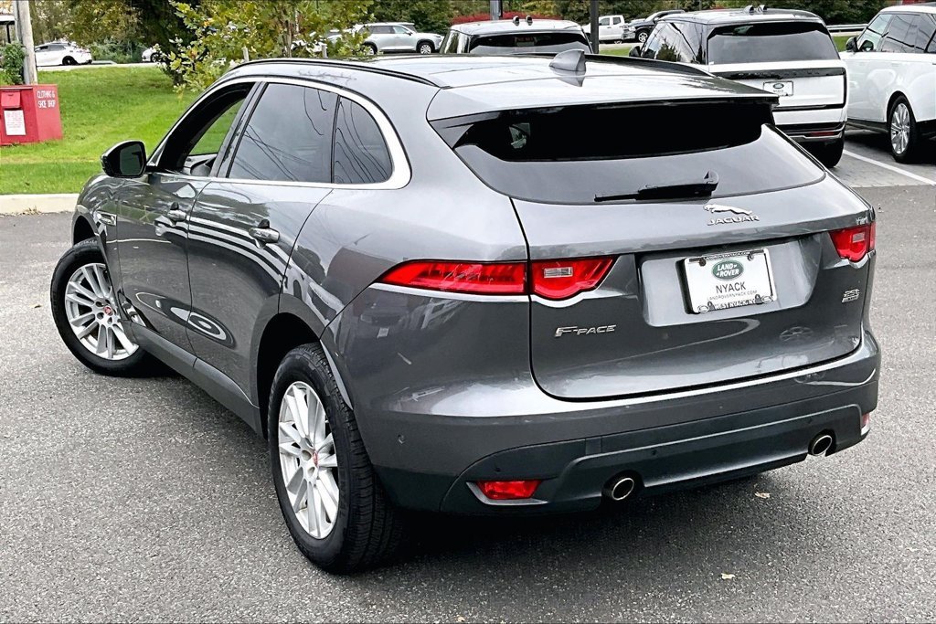 Used 2019 Gray Jaguar 25t Prestige image 12