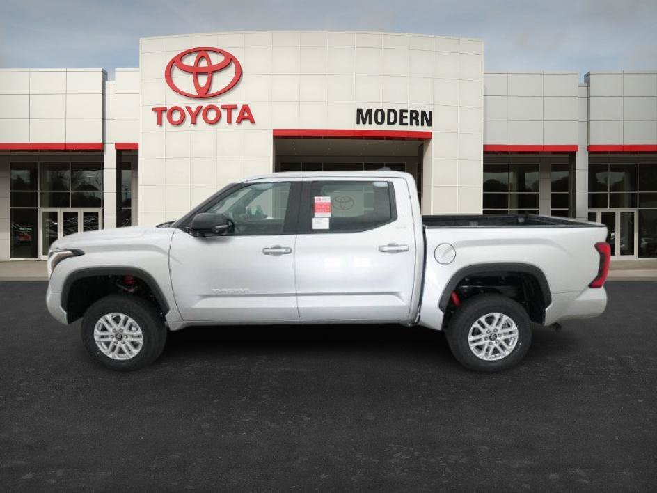2026 Toyota Tundra SR5 - Photo 9