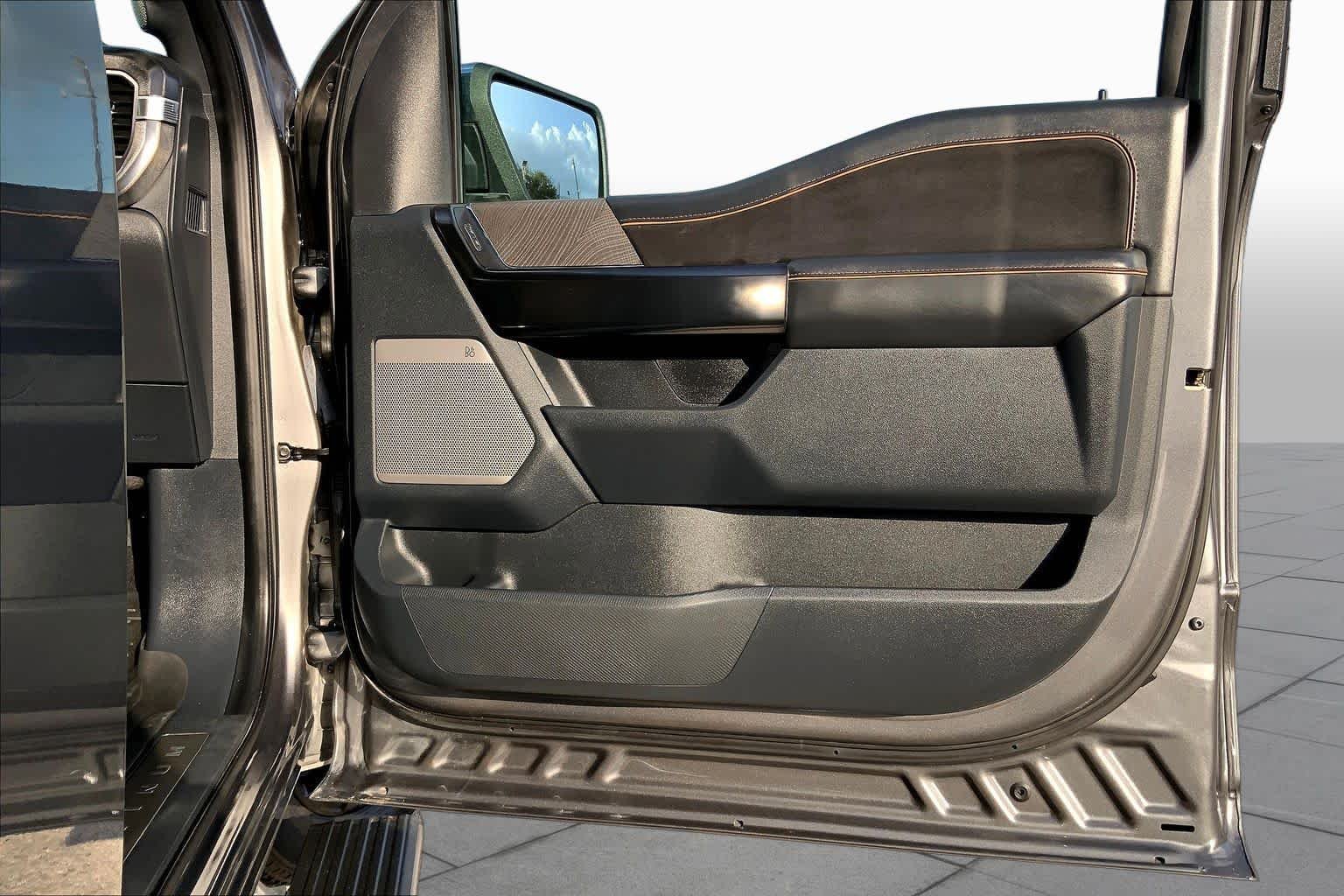 Used 2022 Carbonized Gray Metallic Ford Platinum image 22