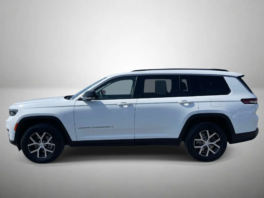 Used 2023 White Jeep Limited image 6