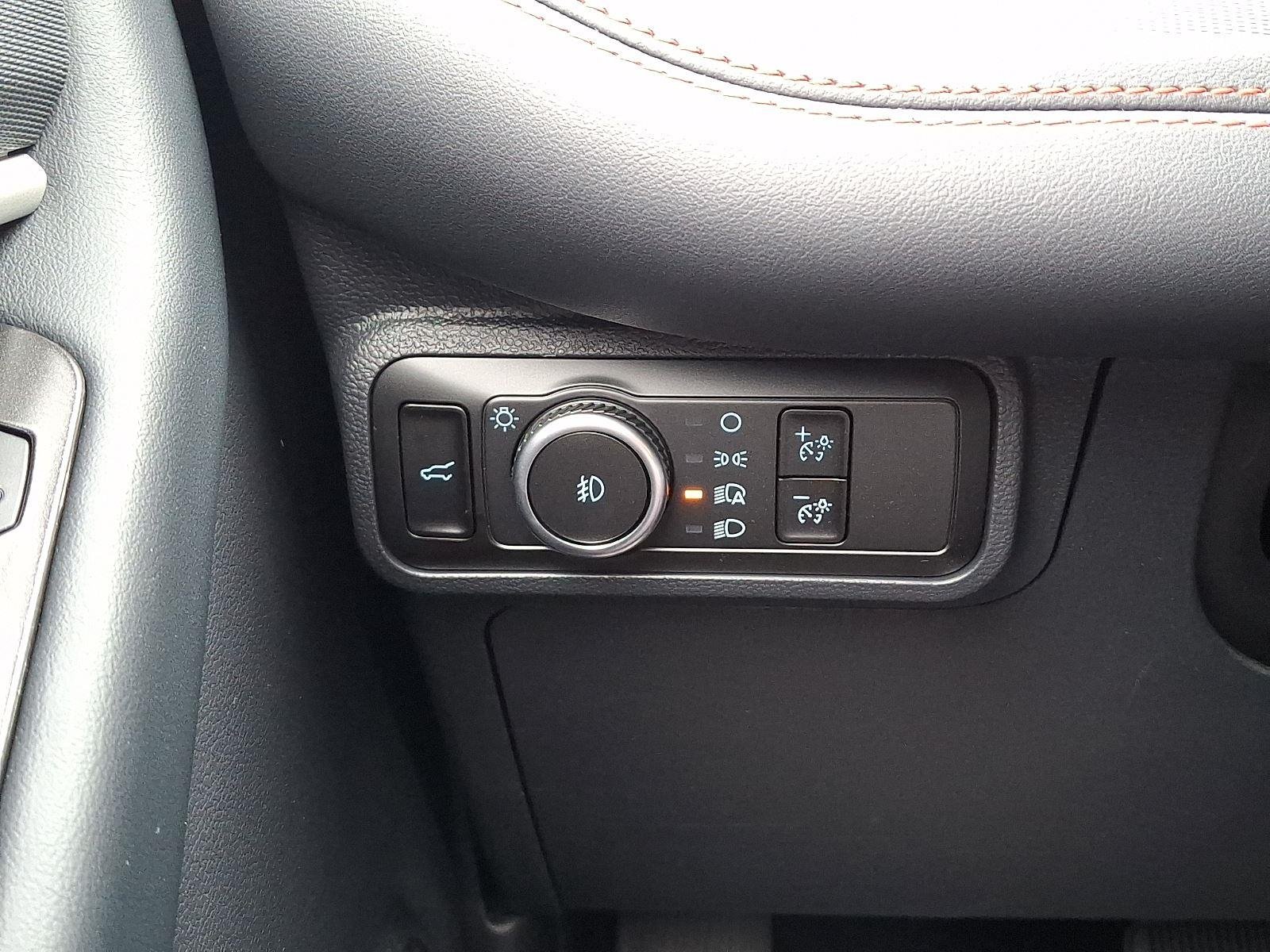 New 2026 Space White Metallic Ford ST-Line image 15
