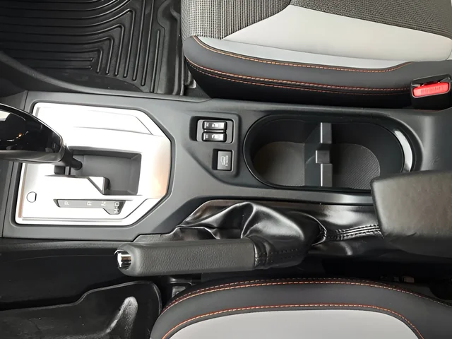 Used 2020 White Subaru Premium image 19