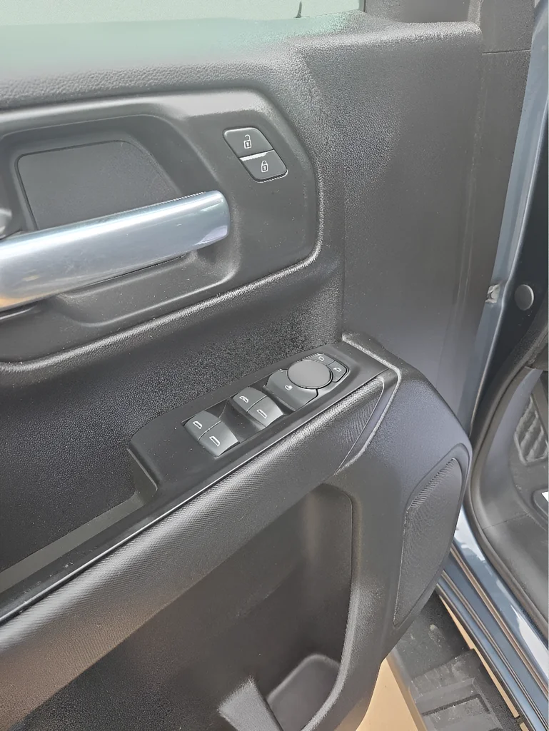 Used 2019 Shadow Gray Metallic Chevrolet Custom image 17