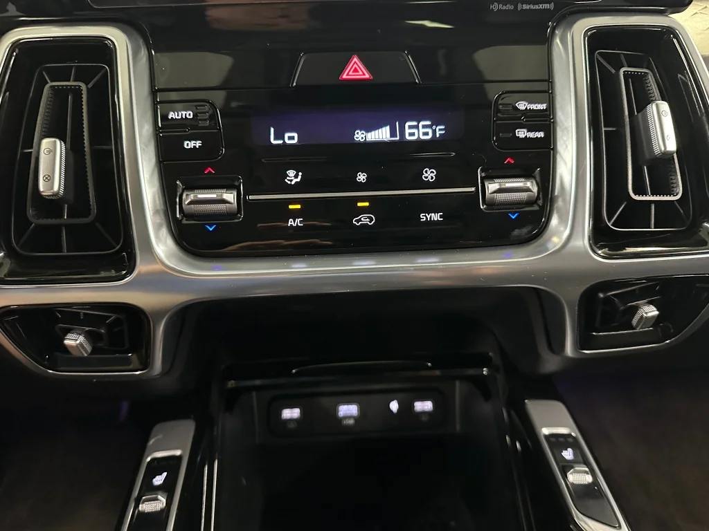 Certified Used 2022 Sapphire Blue Kia SX image 15