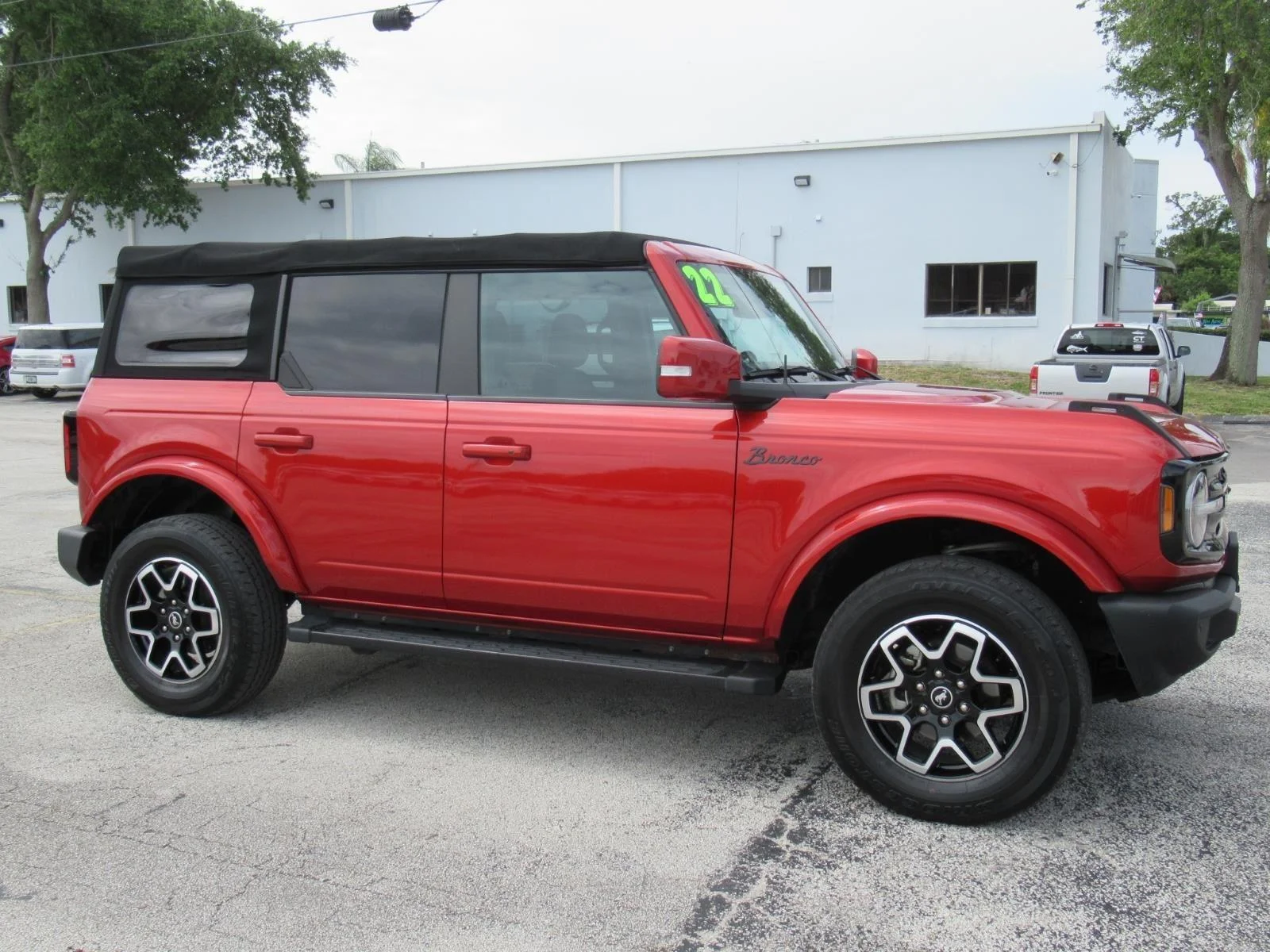 Certified Used 2022  Ford Outer Banks image 2