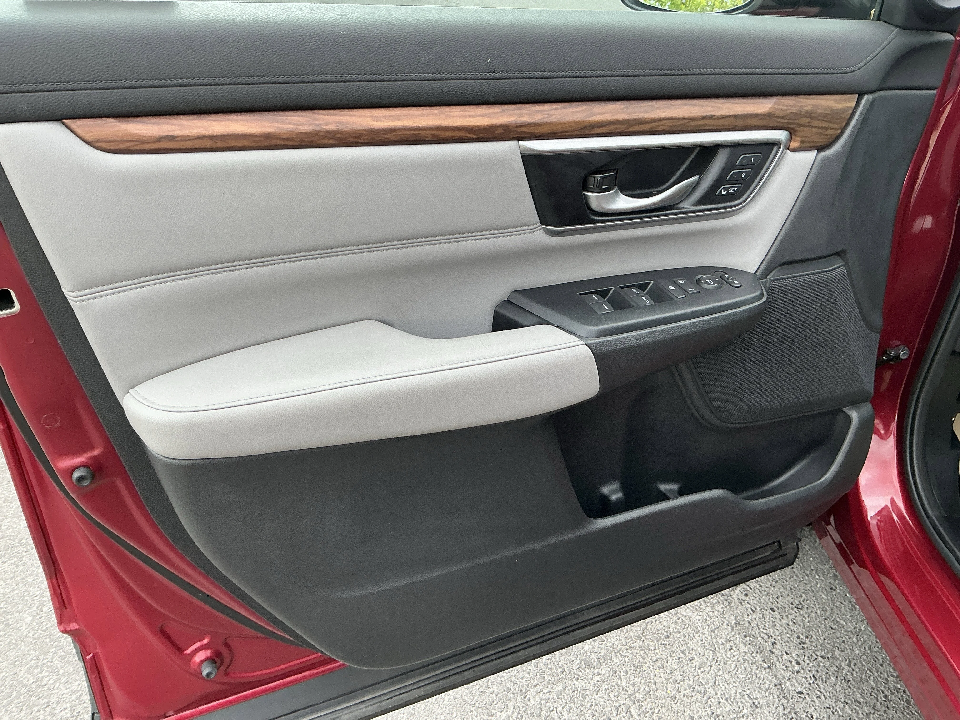 Used 2022 Red Honda EX-L image 15