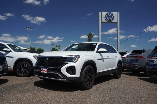 2026 Volkswagen Atlas Cross Sport SE w/Tech