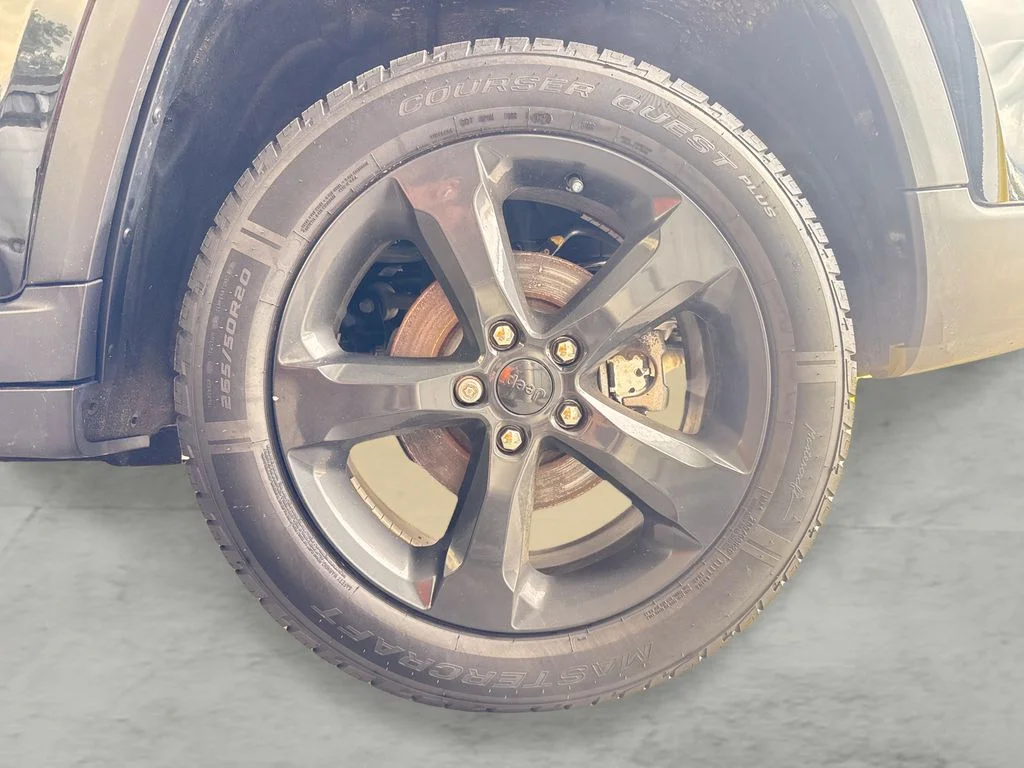 Used 2023 Black Jeep Limited image 21