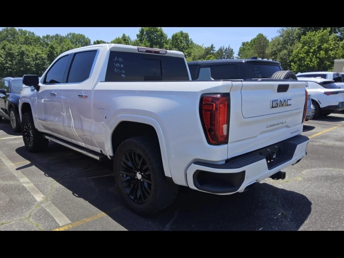 Used 2019 WHITE FROST TRICOAT GMC Denali image 5