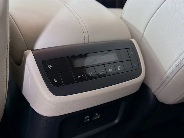 Used 2025 Gray Nissan SL image 25