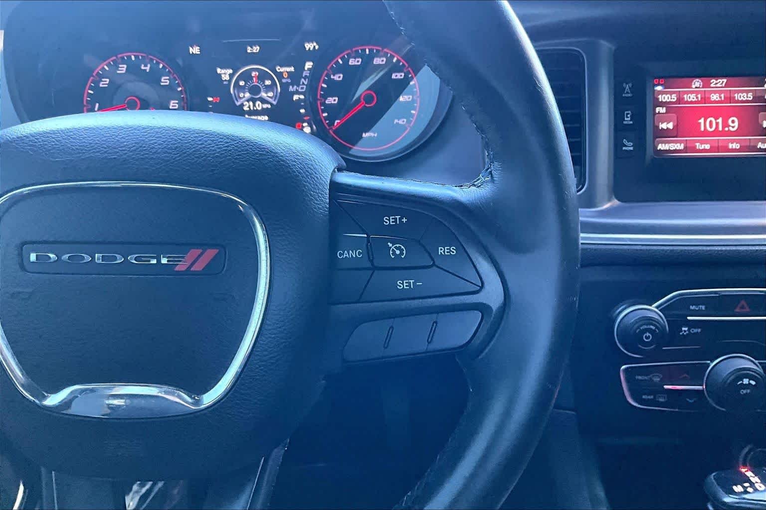 Used 2017 Pitch Black Clearcoat Dodge SE image 24