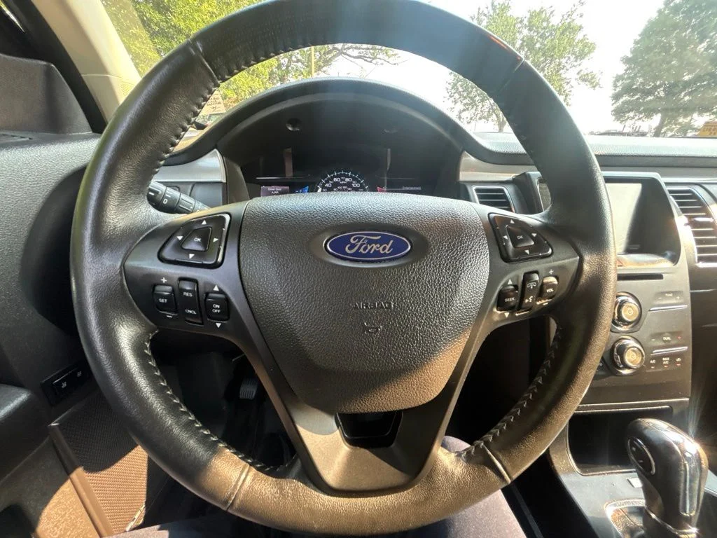 Used 2015 Black Ford SEL image 21