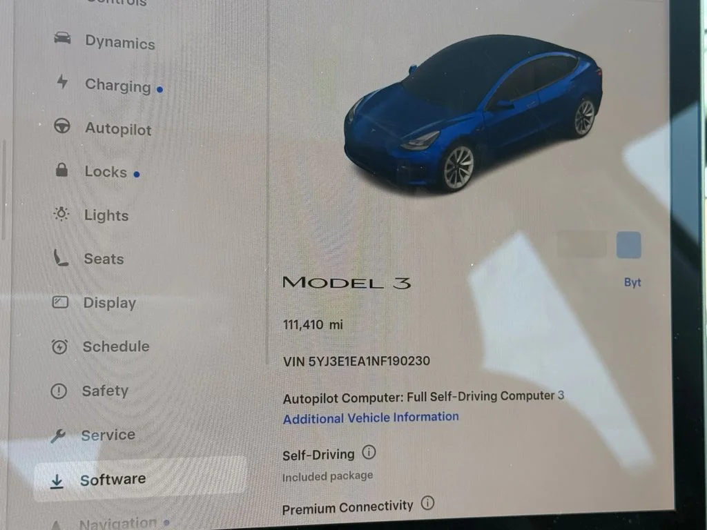 Used 2022  Tesla Base image 11