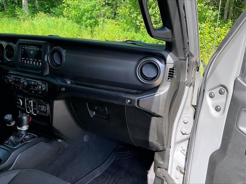 Used 2023 Gray Jeep Sport S image 13