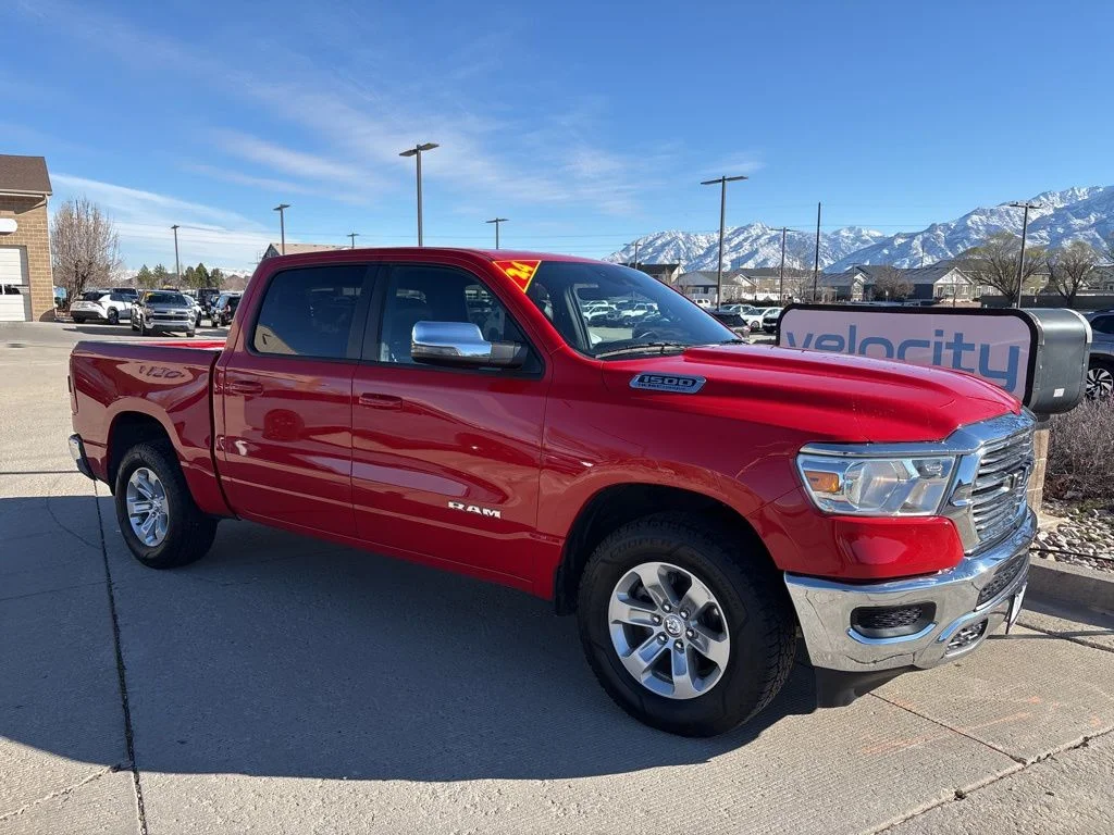 2024 RAM 1500 Laramie 4x4 Crew Cab 5'7's photo