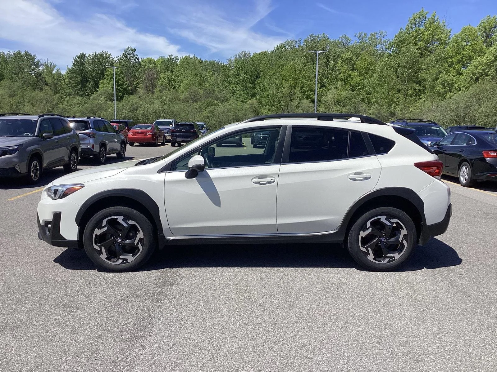 Used 2023 Crystal White Pearl Subaru Limited image 4