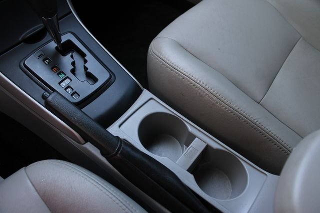 Used 2009 Silver Toyota LE image 12