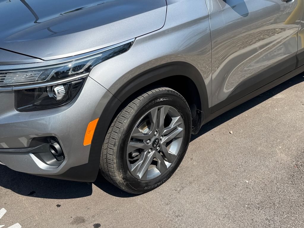 Used 2021 Gray Kia S image 3
