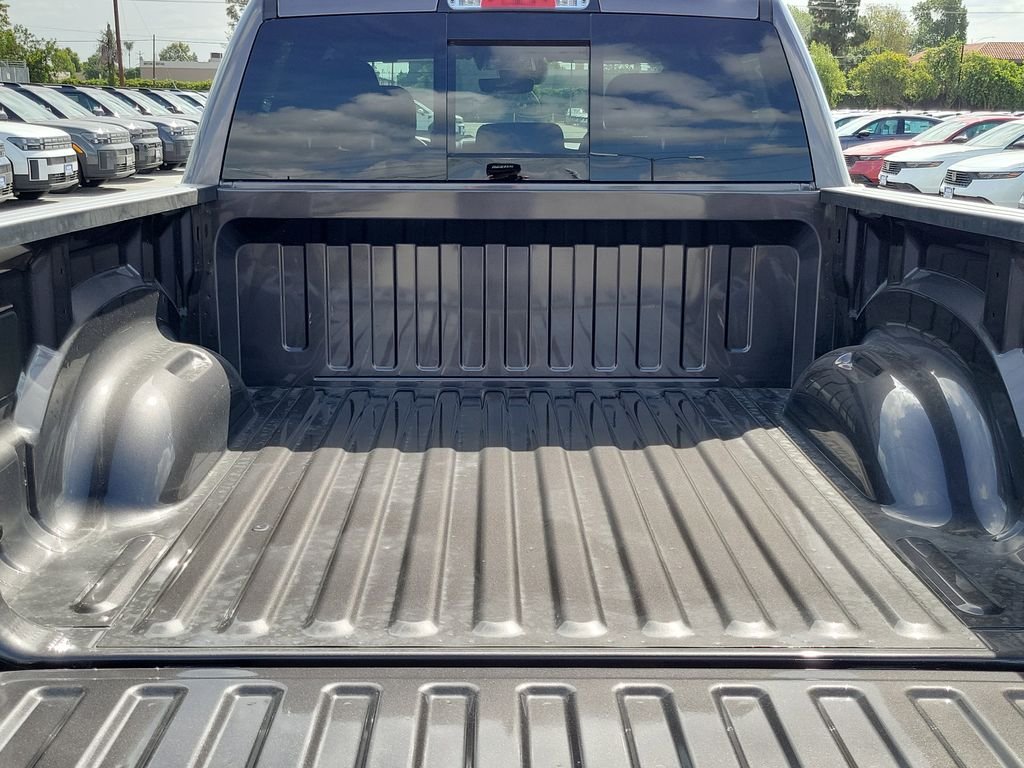 New 2026 Granite Crystal Metallic Clear-Coat Exterior Paint RAM Big Horn/Lone Star image 15
