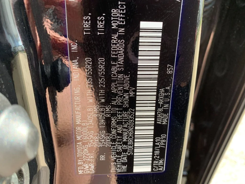 Used 2022 Black Toyota Platinum image 39