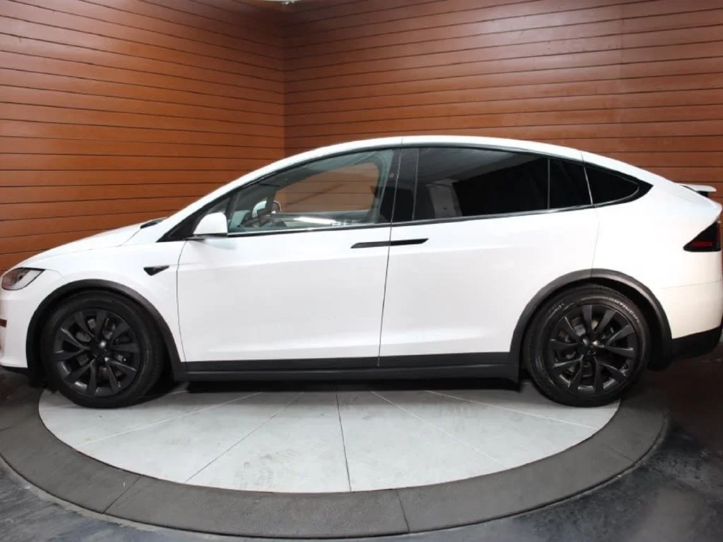 Used 2023 Pearl White Multi-Coat Tesla 7 Seater AWD image 27