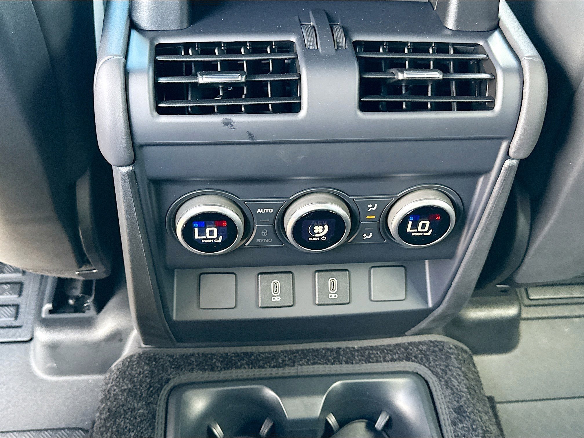 2026 Land Rover Defender S - Photo 20