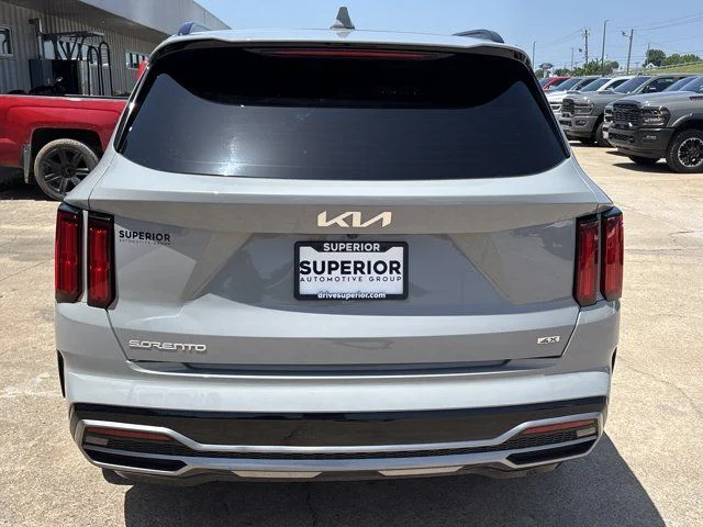 Used 2023 Gray Kia SX image 4