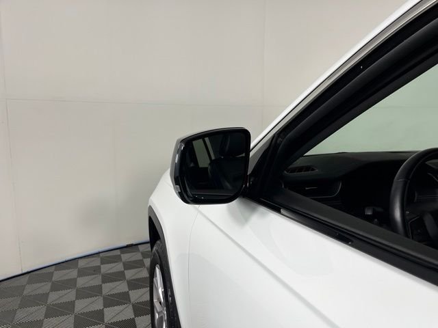 Used 2022 White Jeep Limited image 14