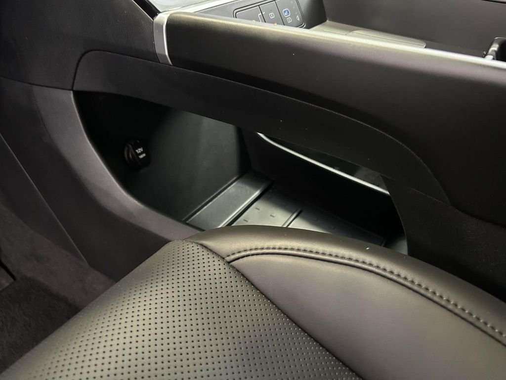 Used 2026 White Hyundai SEL image 17